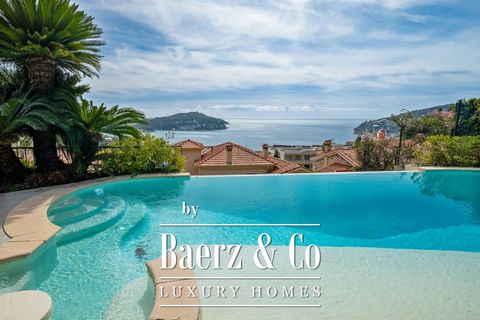 This charming 320 m2 villa, nestled in a peaceful residential area near amenities, offers panoramic views of the Rade de Villefranche. The main house features a living room with fireplace and terrace, a master bedroom with sea view, a spacious kitche...