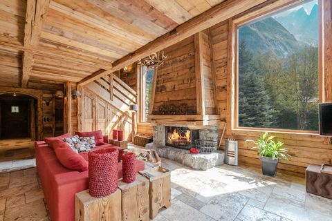 In the heart of the privileged area of Les Tines, a stone's throw from the golf course and the Flegere lift, find this large, recent chalet of 305 sqm with superb fittings. Built in 2005 and established on 3 levels, the chalet is composed as follows,...