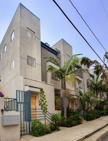 Nestled in the Ocean Park community of Santa Monica California. This captivating three-level townhouse boasts an abundance of natural light, striking architectural elements, and exceptional outdoor spaces. It is located just moments away from Main St...