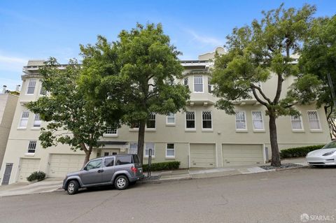 This elegant flat in a classic 7-unit Mission Revival building is nestled in one of the most desirable pockets of Pac Hts. Peaceful & tree-lined, this Lyon St. locale is ideally situated 2 blocks from the Presidio Gate & close to Sacramento, Californ...