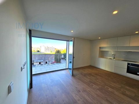 New 1 bedroom flat, consisting of living room with American kitchen, a bedroom and a full bathroom. The kitchen is equipped with refrigerator, hob, oven, extractor fan, dishwasher and washing machine. Balcony along the living room and bedroom, facing...