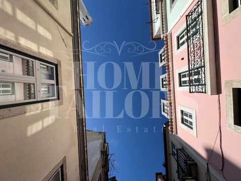 Building for sale 300 meters from the Miradouro de São Pedro de Alcântara, Chiado, in Lisbon. The Flor do Bairro building represents an exclusive investment opportunity in a prestigious property. This elegant four-storey building consists of four ind...