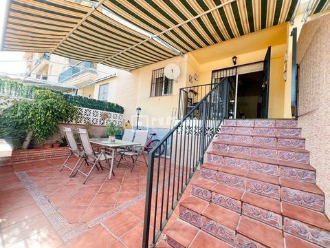 REDPISO verkauft HERRLICHE WOHNUNG + GARAGE + ABSTELLRAUM + TERRASSE + PATIO + POOL in LA CALA DEL MORAL Die Wohnung besteht aus 3 gut verteilten Schlafzimmern, Einbauküche, 1 Badezimmer, 1 WC, einem sehr geräumigen Wohnzimmer, einer großen Terrasse ...