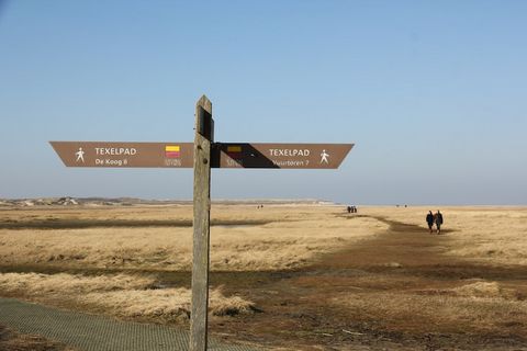 Uw sfeervolle appartement is bereikbaar via de centrale ingang van een grote en sfeervolle boerderij nabij het Krimbos, In de boerderij bevinden zich zes ruime appartementen. Ieder appartement heeft een eigen terras en open tuin. De zoveel mogelijk a...