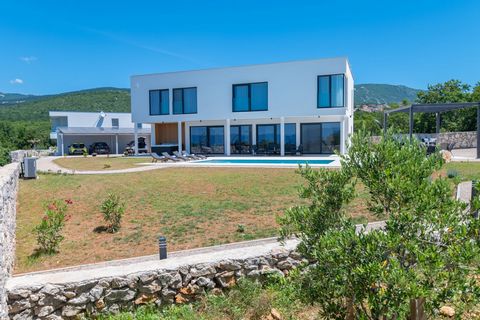 Modern Villa with Pool and Panoramic Views in Crikvenica, mere 1 km from the Beach! Located just a ten-minute drive from the center of Crikvenica, one of Croatia's oldest and most beloved tourist destinations known for its stunning beaches, crystal-c...