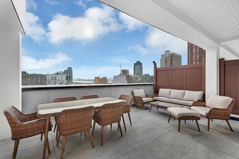 This spacious 3-bedroom, 3-bathroom + home office in heart of Long Island City offers a unique blend of pre-war charm and modern luxury. Originally a zipper factory, this converted building dates back to the Jazz Age, preserving its historic characte...