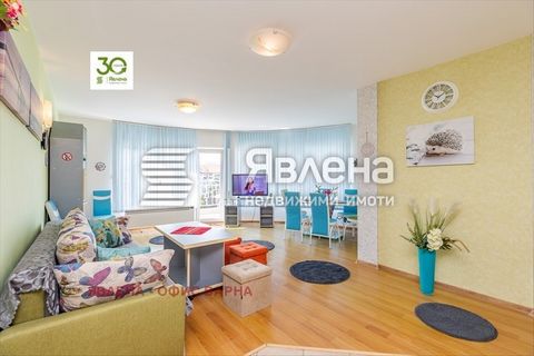 Yavlena-Varna presents for sale a unique, very bright and spacious apartment in the top center of Varna. It is located just behind the building of the Municipality of Varna, meters from Sevastopol, Red Square, Cherno More Hotel and the Sea Garden. Th...