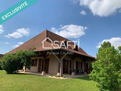 Située sur la commune de Montpont-en-Bresse, à 10min de Louhans et à, cette maison bénéficie d'un emplacement idéal. Proche des commodités, elle offre un cadre de vie agréable et pratique pour ses habitants. Le bien dispose d'un terrain spacieux de 2...