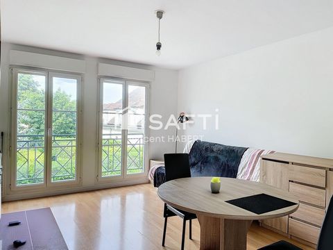 Situé à Andrésy (78570), ce studio de 29 m² environ propose une ENTRÉE séparée menant à un SÉJOUR avec KITCHENETTE donnant sur un BALCON, une SALLE DE BAIN équipée d'une baignoire et de WC intégrés et un espace BUANDERIE. Au sous-sol, UNE PLACE de PA...