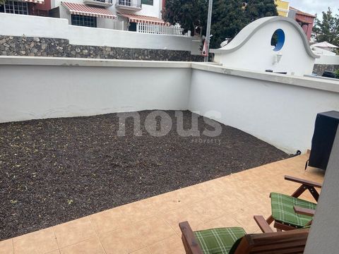 Numer katalogu: 04261. Nous Property presenta este apartamento en el complejo El Faro, situado en la tranquila zona residencial de Llano del Camello, en el sur de Tenerife. Lokalizacja oferuje łatwy dostęp do supermarketów, szkół i restauracji, opróc...