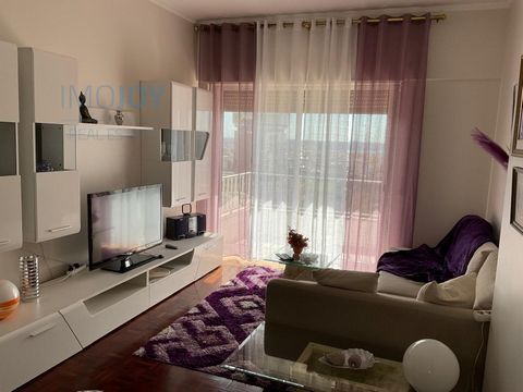 Apartamento de 1 dormitorio en alquiler, amueblado, con vista al río Tajo, en la Av. Consejero Fernando de Sousa, Lisboa Encantador apartamento de 1 dormitorio, amueblado, situado en Campolide, una de las zonas más nobles y céntricas de la ciudad de ...