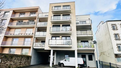 BREST, Quartier des 4 moulins, VUE MER, Venez découvrir ce magnifique appartement de grand standing, idéalement situé dans un environnement de qualité. Dans un immeuble récent (2016) avec ascenseur, vous serez séduit par la proximité immédiate des co...