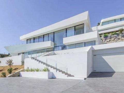 Modernes neues Zuhause in Raco de Galeno BenissaAuf einem der besten Grundstücke in der Gegend von Raco de Galeno an der Küste von Benissa genieàt dieses exklusive moderne neue Zuhause eine perfekte Südausrichtung mit ganztägiger Sonne und weitem Pan...