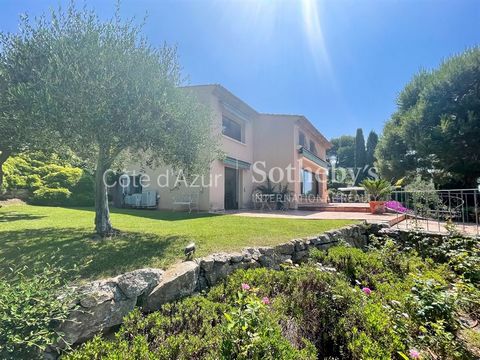 Villa van 250 m² te koop op 3566 m² grond, ideaal gelegen in de wijk Vinaigrier, in absolute rust en stilte, dicht bij Villefranche sur Mer en het stadscentrum van Nice. Deze prachtige residentie op het zuidwesten zal u verleiden met zijn lommerrijke...