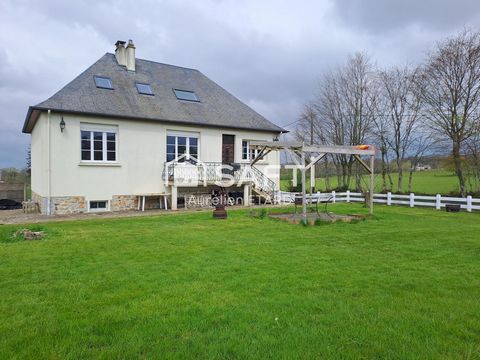 Maison d'habitation idéalement située - proche des axes vers Vire et Avranches. A proximité de Mortain-Bocage et de toutes ses commodités. A moins d'une heure du Mont St Michet et des premières plages. Terrain d'environ 900 m². Rez de chaussée : Gran...