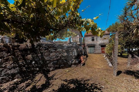 House to Restore in Lanhelas, Caminha House located in the picturesque village of Lanhelas, Caminha. This property with views of the Minho River and the mountain offers an excellent opportunity for those looking for their own home, holiday home or in...