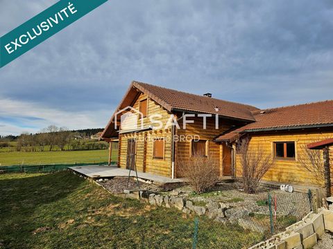 Au cœur des Fontenelles, dans un quartier calme et résidentiel venez découvrir ce joli chalet Finn-Est de 2005 de 137 m² mansardés (102 m² loi carrez) sur un terrain de 8.04 ares avec une belle vue sur les massifs. Il se compose d'un hall d’entrée, d...