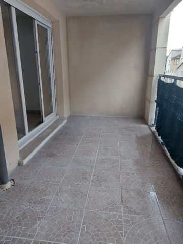 Hyper centre bel immeuble recent