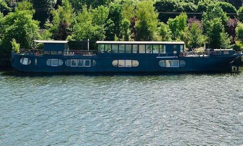 Bateau-Loft Exceptionnel de Grande Dimension à Vendre à Conflans Sainte Honorine. ( 78)