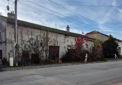 ANCIENNE FERME SUR UNE PARCELLE DE 4200 M2 PLAT.