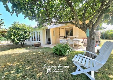 Située dans un cadre verdoyant et paisible, cette agréable maison de plain-pied vous séduira par son environnement privilégié et son exposition idéale. A seulement 5 minutes en voiture de la gare et du centre-ville, elle offre un compromis parfait en...