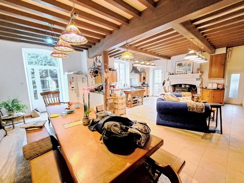 Exceptionnel ! Domaine du 17eme sur 3ha de terrain