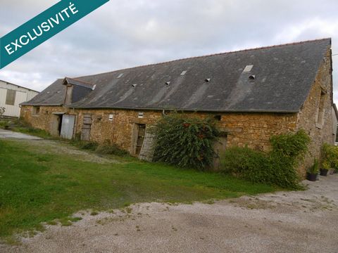 Cette jolie longère en pierres apparentes.