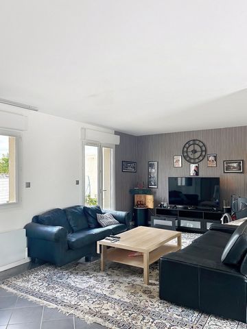 Jolie maison de 115 m2 avec piscine et une vue dégagée