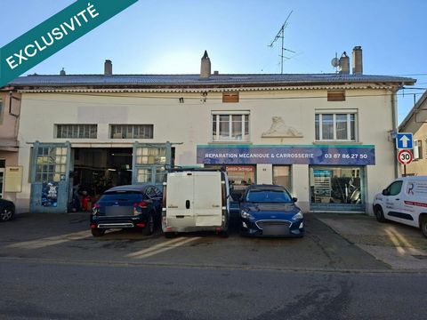 Opportunité unique, ensemble immobilier avec garage loué et vaste appartement à réinventer.