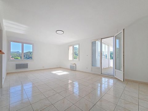 Appartement T4 lumineux avec terrasse – Dernier étage avec vue panoramique à Lamalou-les-Bains