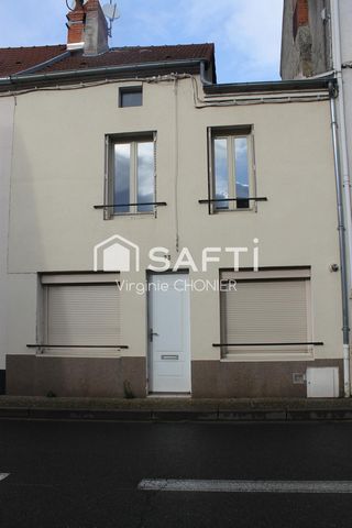 Agréable maison de ville à finir de rénover avec jardin