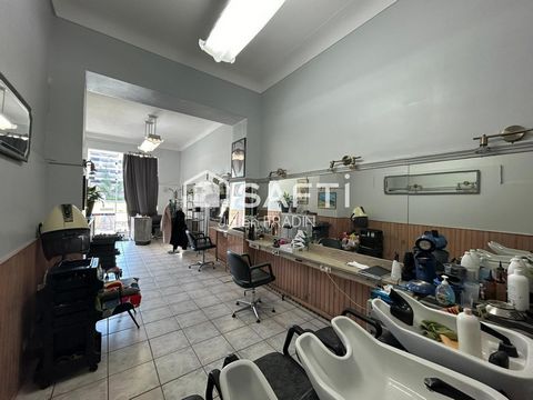 Fonds de commerce coiffure 30 m² - Nantes Centre - Château des Ducs de Bretagne