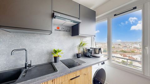 BORDEAUX STUDIO RÉNOVÉ AVEC VUE EXCEPTIONNELLE