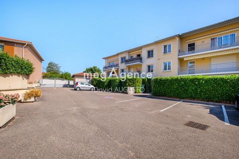 Centre village, 4 pièces calme et lumineux, terrasse et possibilité d'un garage box en sous-sol