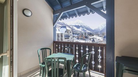 This residence Les Jardins de Balnéa***, Peyragudes, Pyrenees, France comprises of 69 apartments spread over 5 buildings. It is situated 50m from the centre of the village and the shops, 300m from the Balnea Centre and 400m from the Ludeo area. The l...