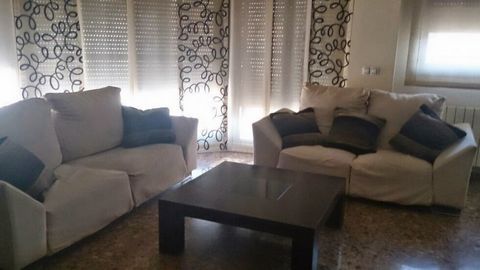 Apartment in Betxi in a very quiet area close to green areas, supermarkets, post office, and restaurant area. The house in very good condition consists of three bedrooms, one of them a suite with a full bathroom, a large kitchen with an integrated ga...