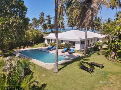 Esta villa frente al mar se encuentra en uno de los lugares más bonitos de Cabarete, está dentro de una zona residencial cerrada con apartamentos y villas. La villa consta de 3 amplios dormitorios, una cocina con acceso directo desde el gran salón co...