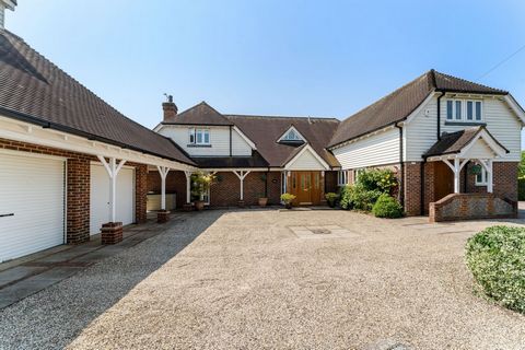 Pond House is a substantial detached family home offering approximately 5850 sq ft of well proportioned and versatile living accommodation. This impressive family home benefits from a large ‘in and out’ driveway, a double garage and a large south fac...