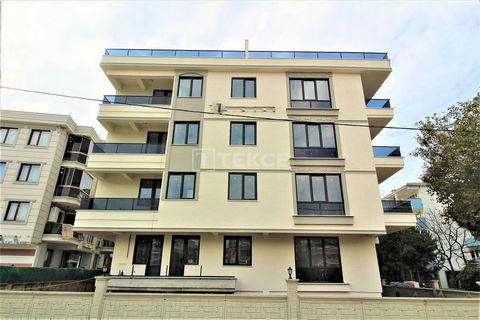 Spacious Apartments with Nature Views within Walking Distance of the Beach in Çınarcık Yalova Çınarcık region of Yalova is an ideal region for living with its wide coastline and easy access to big cities, such as Istanbul, Bursa, and Kocaeli. Çınarcı...