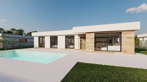 Expansive Properties on Large Plots in Calasparra Murcia Discover these properties nestled in the charming town of Calasparra, located within the Murcia region. This locale is enveloped by stunning natural beauty, and the weather remains favorable fo...