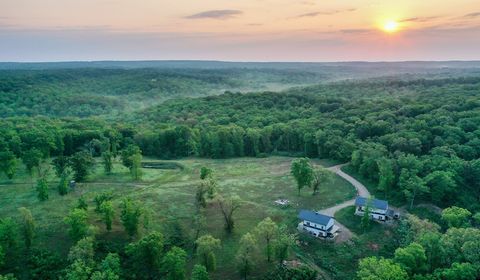 Less than 30 minutes from Lake of the Ozarks, Guns and Reels Sportsman Ranch is 1,030+/- gorgeous acres of ranching and recreation. This hunting preserve offers an extraordinary experience, with open pasture, peaceful woods, and winding creeks to enj...