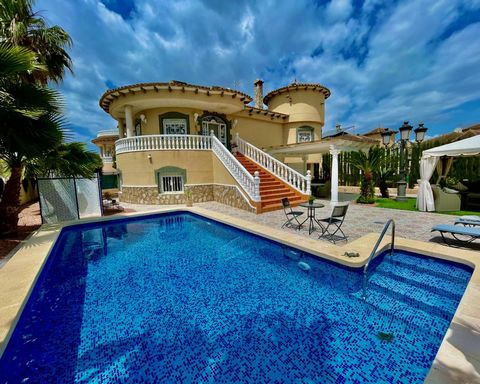 We are please to offer for sale this fantastic detached villa. With an impressive 299m2 of living space the villa sits on a beautiful landscaped plot of some 729m2. The villa four bedroom villa is divided into two individual areas both with two bedro...