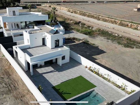In collaboration with our Spanish partners we are delighted to be able to offer you the opportunity to buy this beautiful contemporary style villa, that was built in 2023 on a plot of 465m², with a 155.83m² build, spread over two floors. It has three...