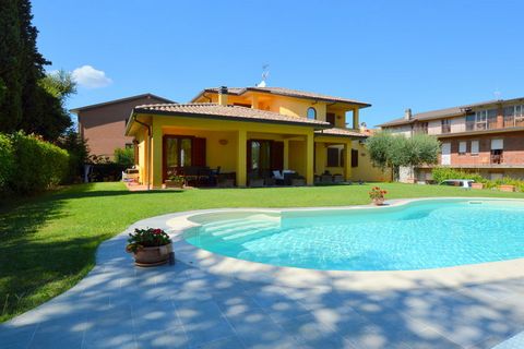 Pretty and playful, this is a 2-bedroom villa in Marsciano, not far from Perugia. It has an extremely well-kept garden and a swimming pool to spend a relaxed holiday. The villa is ideal for a small family or group of 4 friends. Marsciano is a charmin...