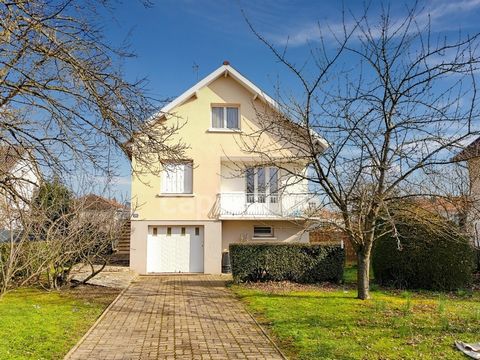 Dpt Saône et Loire (71), à vendre CHATENOY LE ROYAL maison P7 de 140 m² - Terrain de 759,00 m²