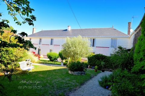 Dpt Charente Maritime (17), à vendre PUYRAVAULT maison P11 de 329 m² - Terrain de 9 645,00 m²