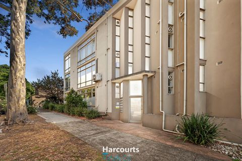 In an enviable and dynamic position just near the banks of the Yarra and amidst the hustle and bustle of inner city living, this one bedroom apartment offers an outstanding opportunity for investors, first home buyers and downsizers alike. Neutral to...