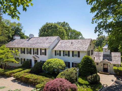This picturesque 1925 classic Connecticut colonial is located just minutes from Irwin Park, village, and train. Charming details include original hardwood floors, delicate millwork, and high ceilings, plus 4 wood burning fireplaces. Each room on the ...