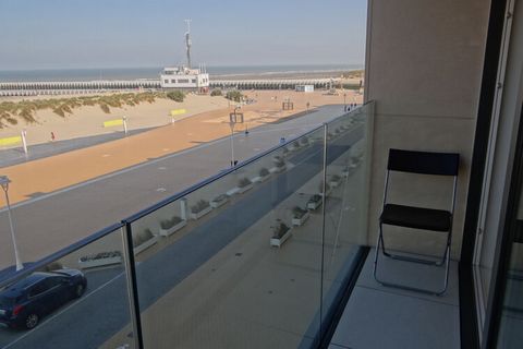 Renoviertes Studio mit Schlafbereich Blick auf das Meer und den Hafenkanal. Auch Meerblick im Schlafbereich Außenparkplatz in Gehweite inbegriffen. Eingebettet in die ruhige Küstenstadt Nieuwpoort bietet dieses exquisite Apartment die perfekte Mischu...