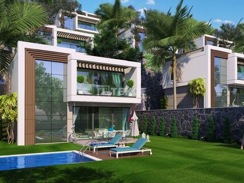 Sea View Detached Villas with Private Gardens in a Secure Complex in Milas Güllük With its location close to the airport, its own marina, bays, unique sea view, and social facilities suitable for 12-month living, Güllük is one of the most preferred r...